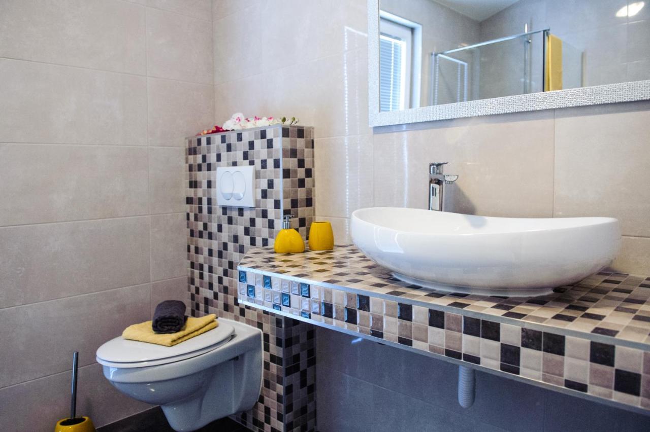 Apartman Sunny Vacay Kastela Exterior photo