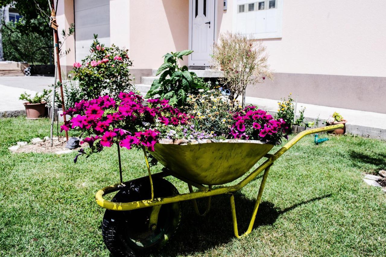 Apartman Sunny Vacay Kastela Exterior photo