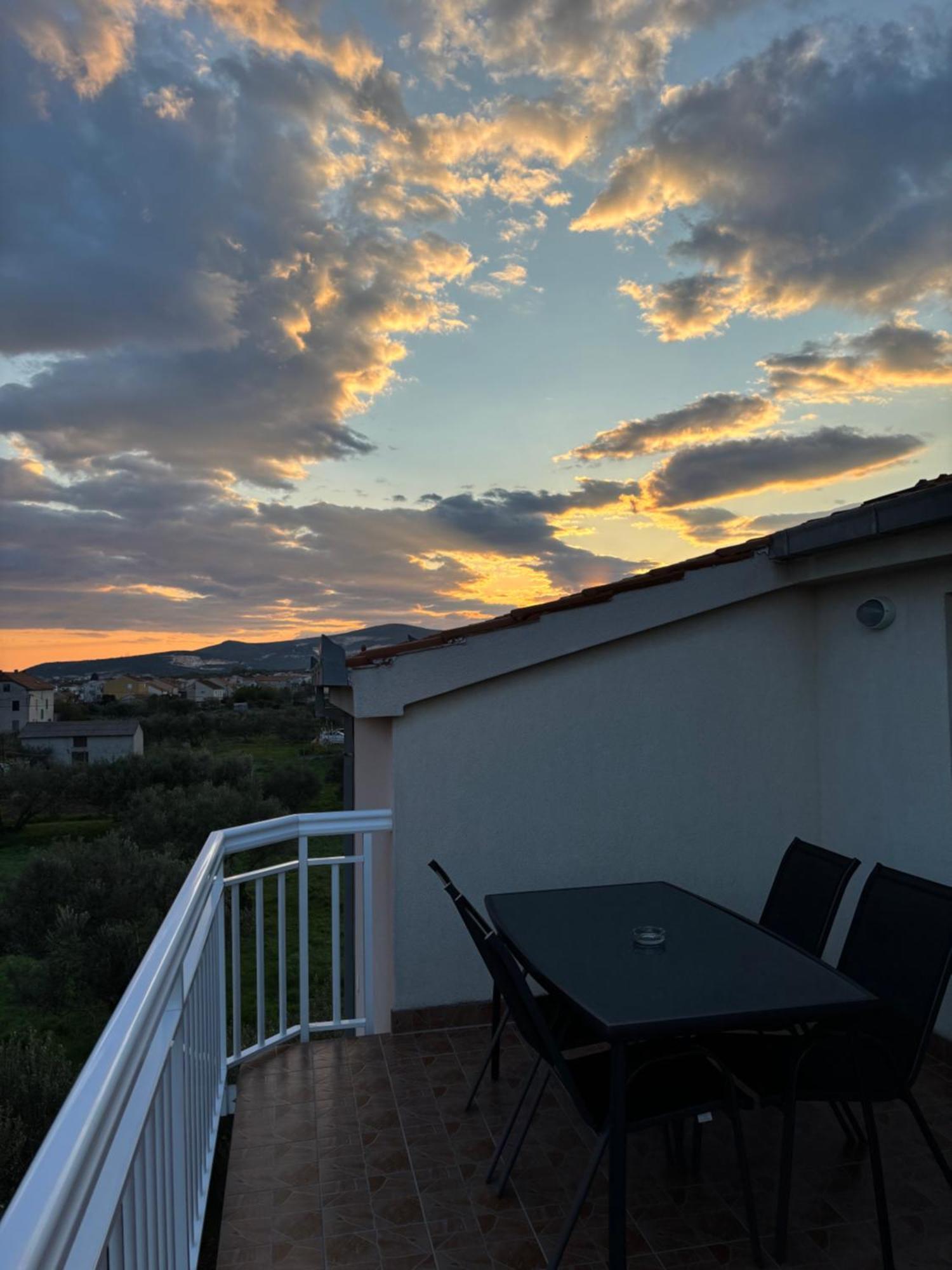 Apartman Sunny Vacay Kastela Exterior photo